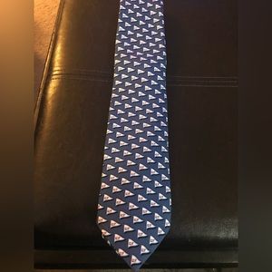 Vineyard Vines Blue neck tie with pink whale pattern